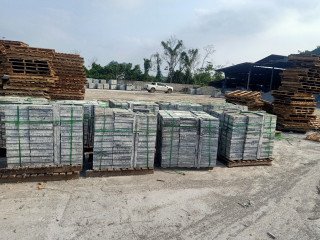 Gạch vỉa hè bê tông giả đá 