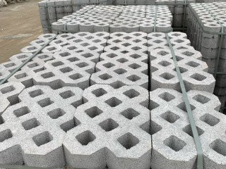 Gạch bê tông trồng cỏ